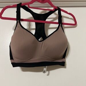 Maximum support Victoria’s Secret sports bra